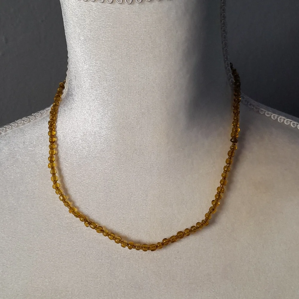 Vintage Glass Beaded Necklace 17 1/2 Inches 🌹9
